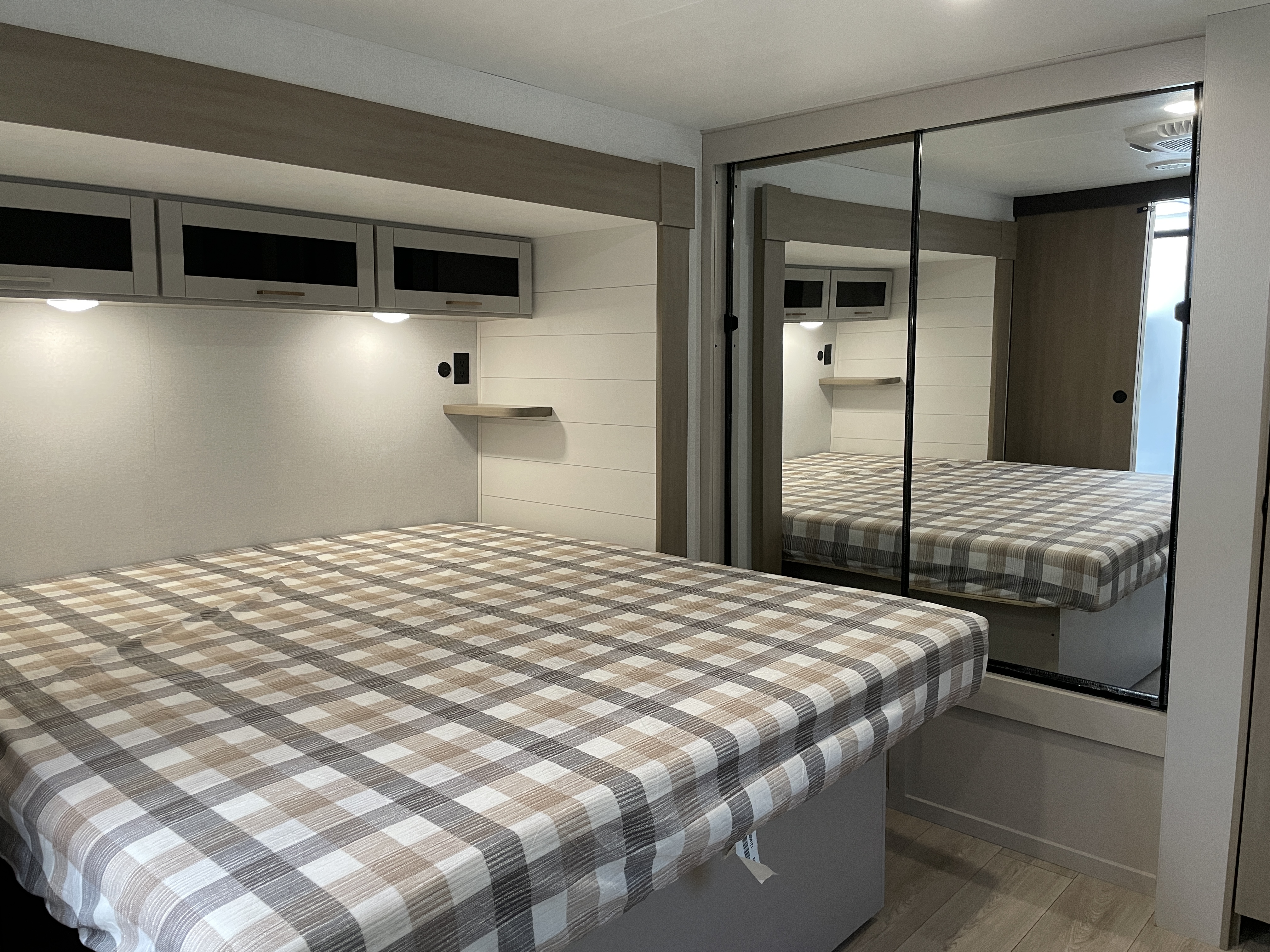 2027 Jayco Jay Flight SLX 334RTS - Image 21