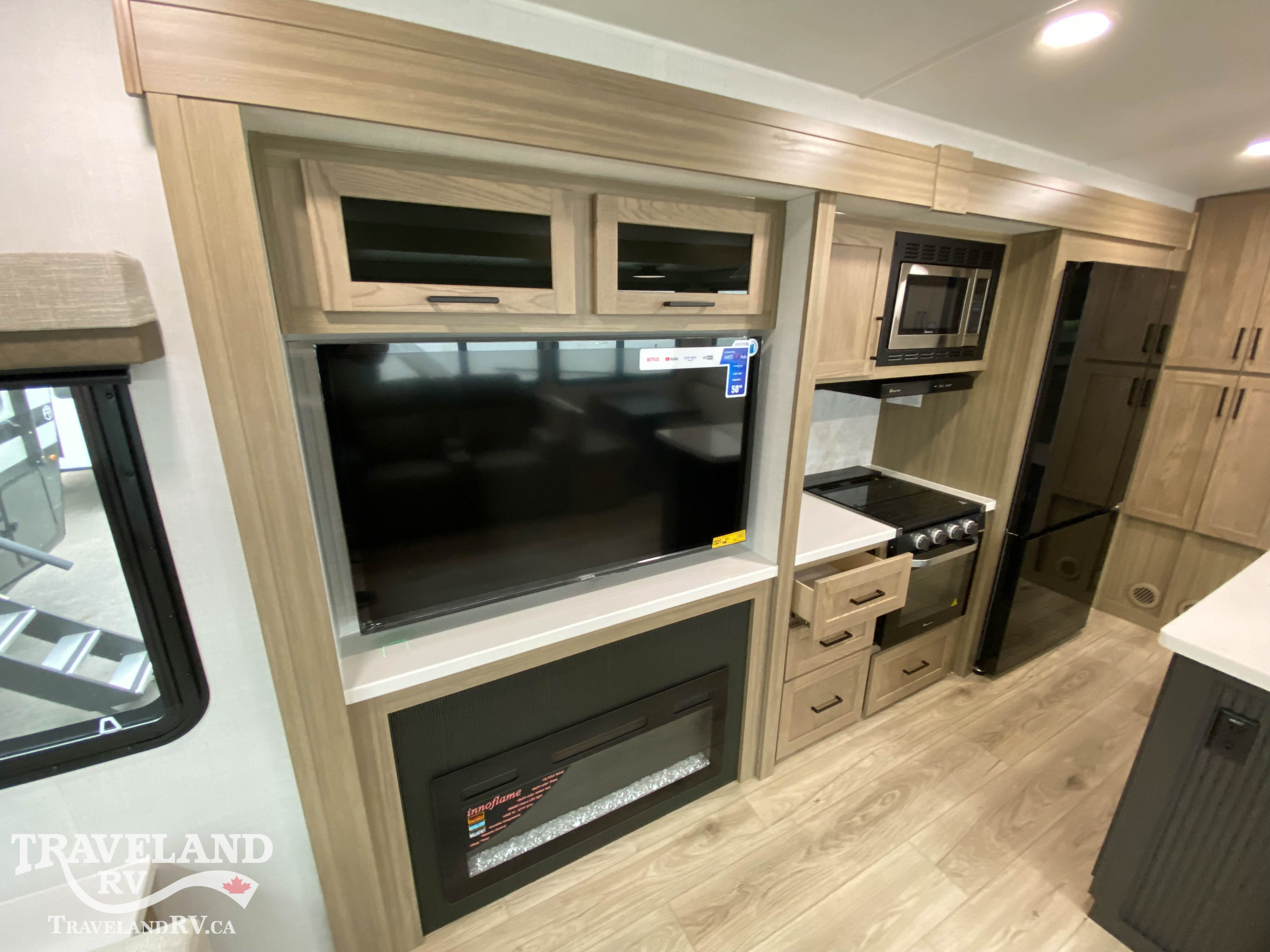 2027 Forest River Rockwood Ultra Lite 2916RL - Image 11
