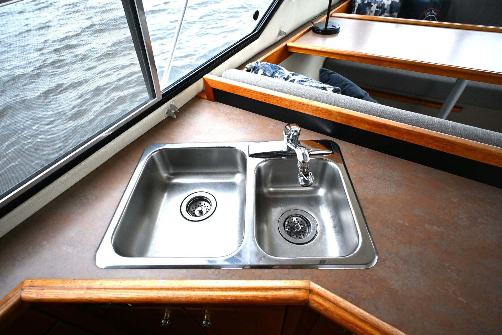 1996 Bayliner 4087 Aft Cabin Motoryacht - Image 49