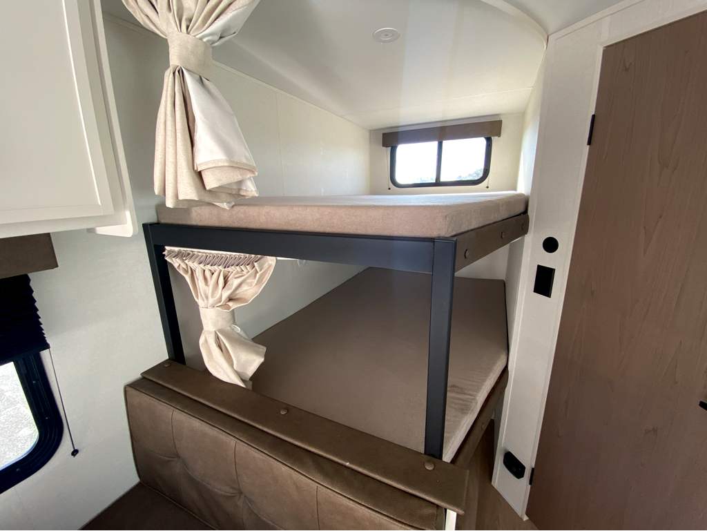 2026 GRAND DESIGN TRANSCEND 26BHX - Image 19