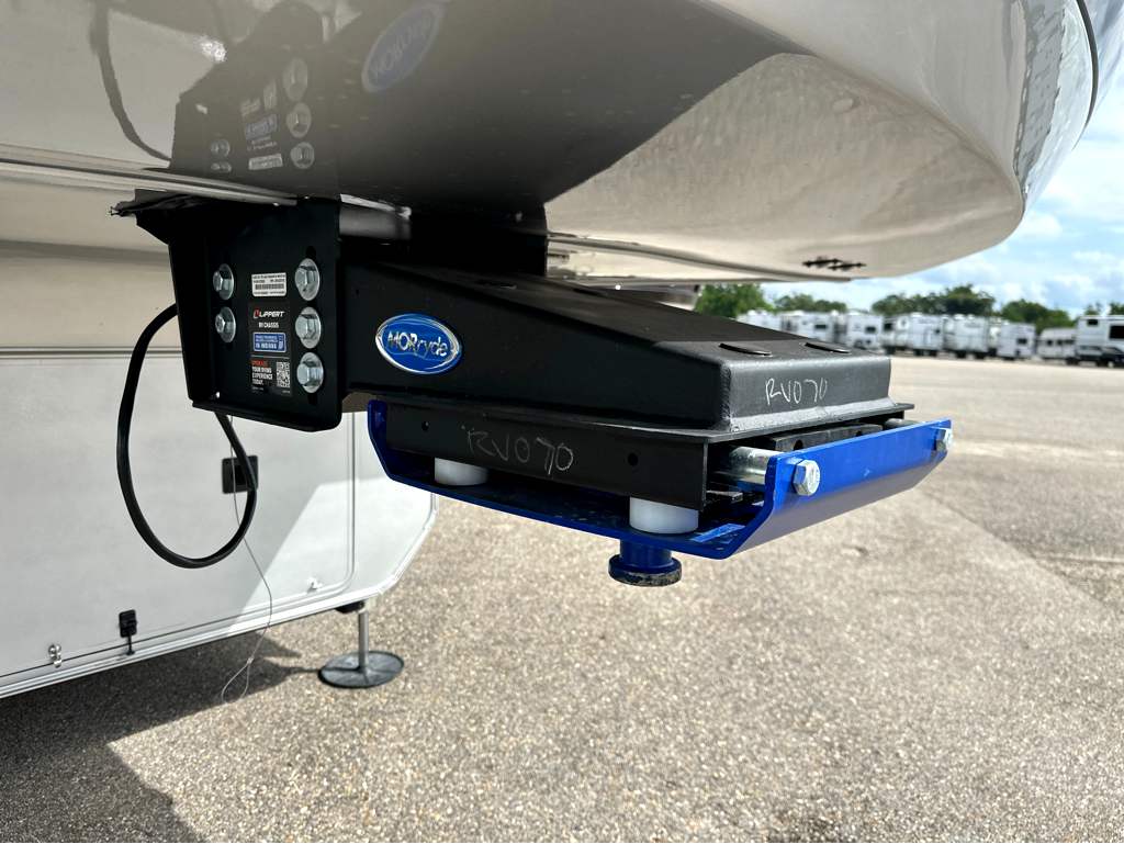 2027 JAYCO PINNACLE 32RLTS - Image 25