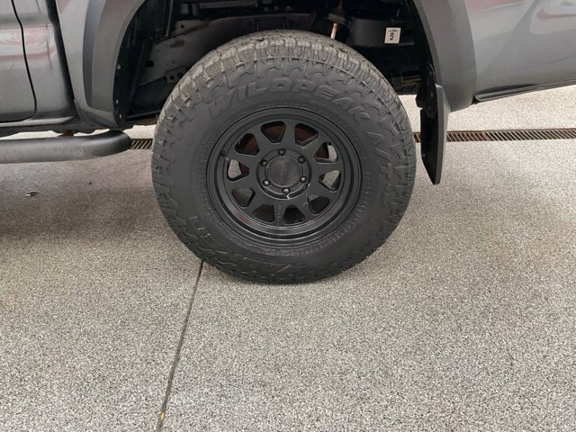 2022 Toyota Tacoma TRD Off-Road Crew Cab 4WD V6 - Image 10