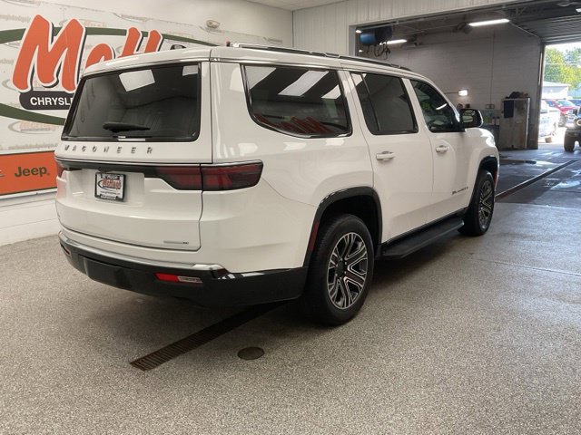 2024 Jeep Wagoneer Utility 4D Series III 4WD - Image 7