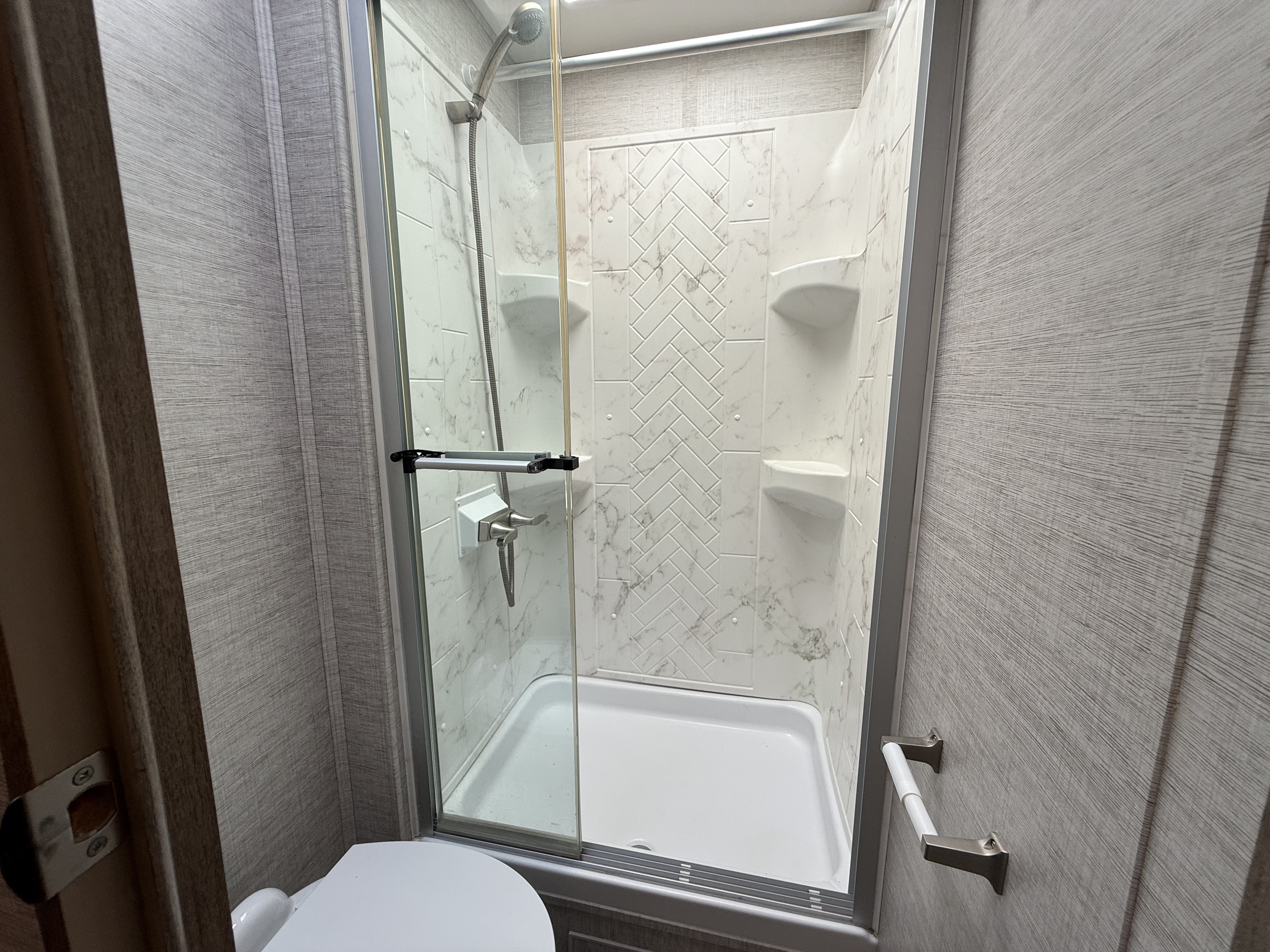 2021 Entegra Coach Odyssey 30Z - Image 18