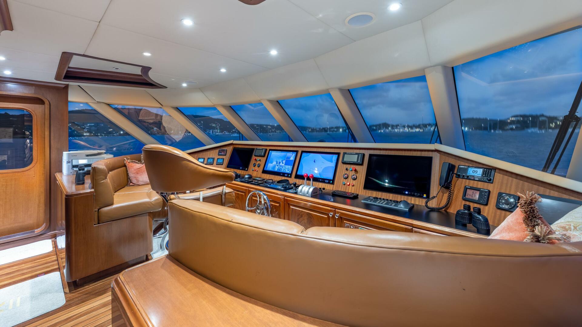 2001 Trinity Yachts Tri-Deck MY - Image 19