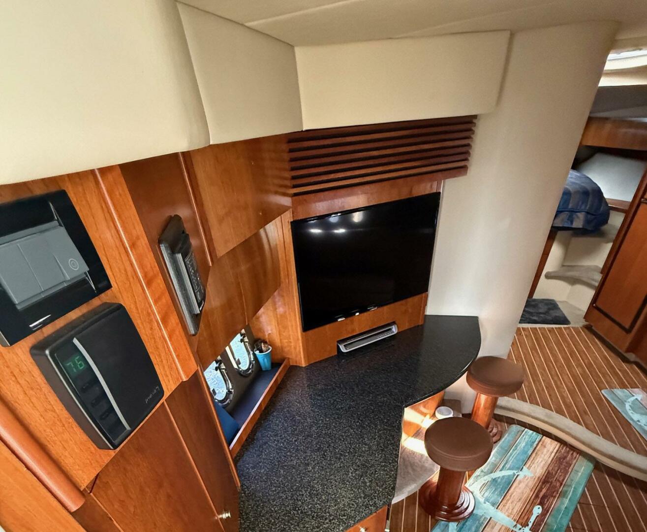 2006 Cruisers Yachts 420 Express - Image 15