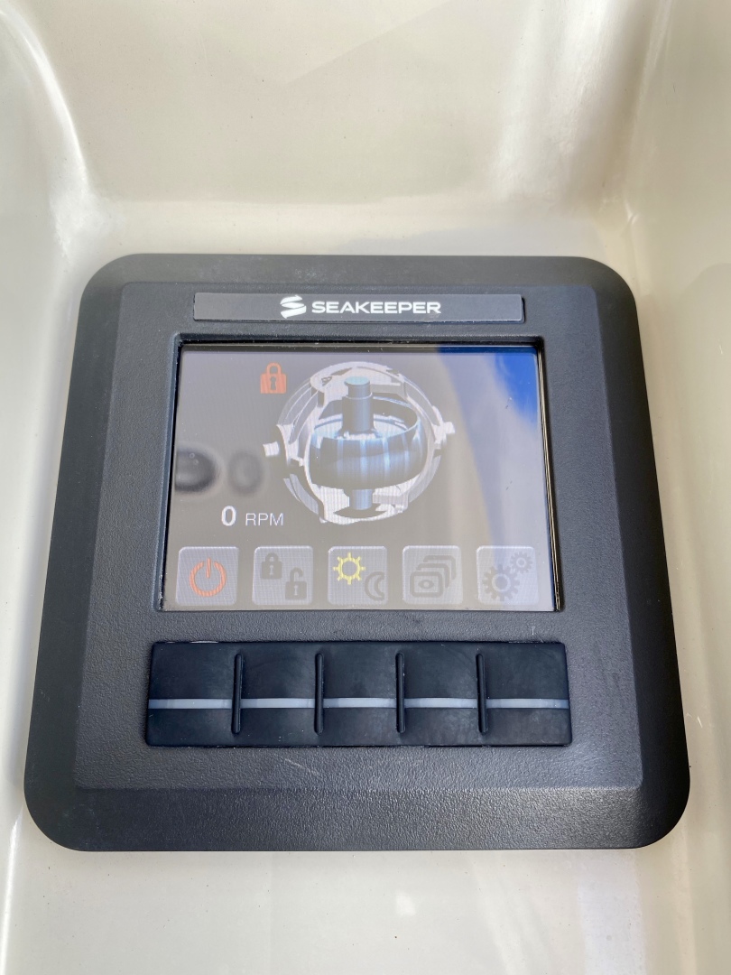 2018 Azimut Flybridge - Image 35