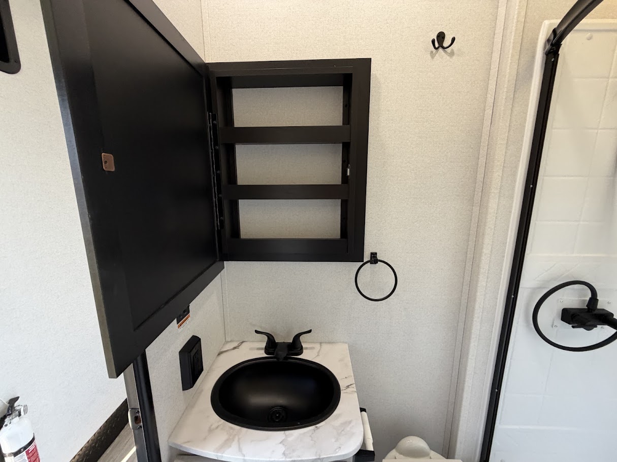 2027 JAYCO SEISMIC 265 - Image 19