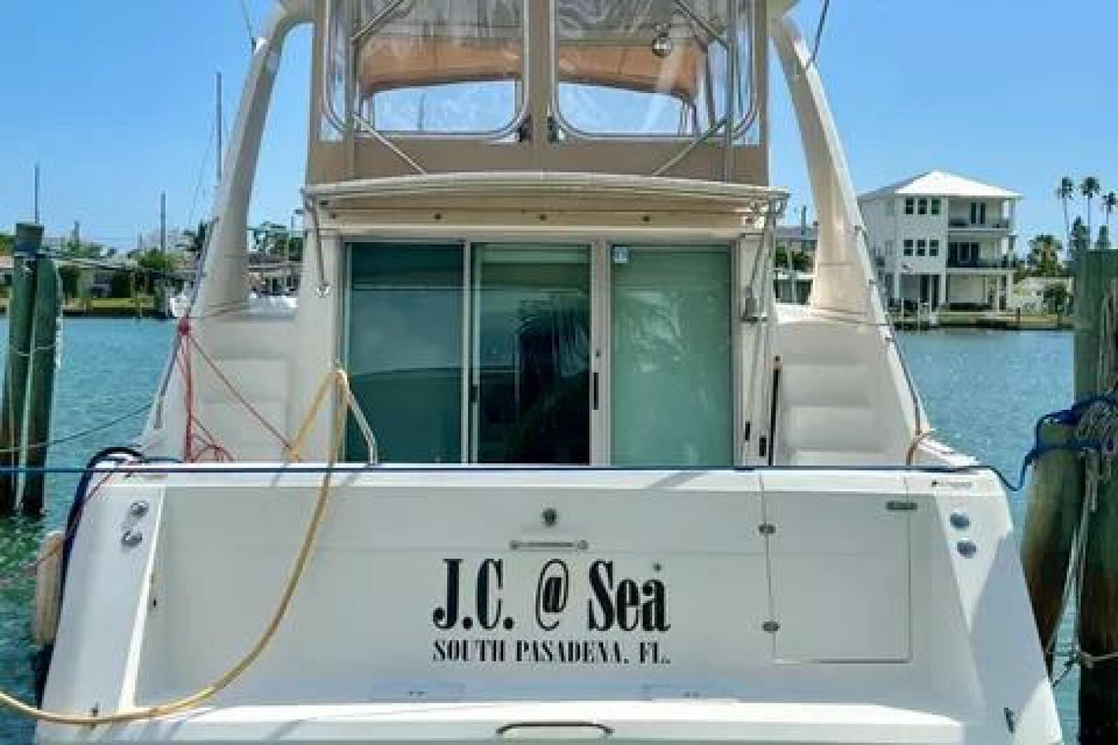 1996 Cruisers Yachts 4285 Express Bridge - Image 7