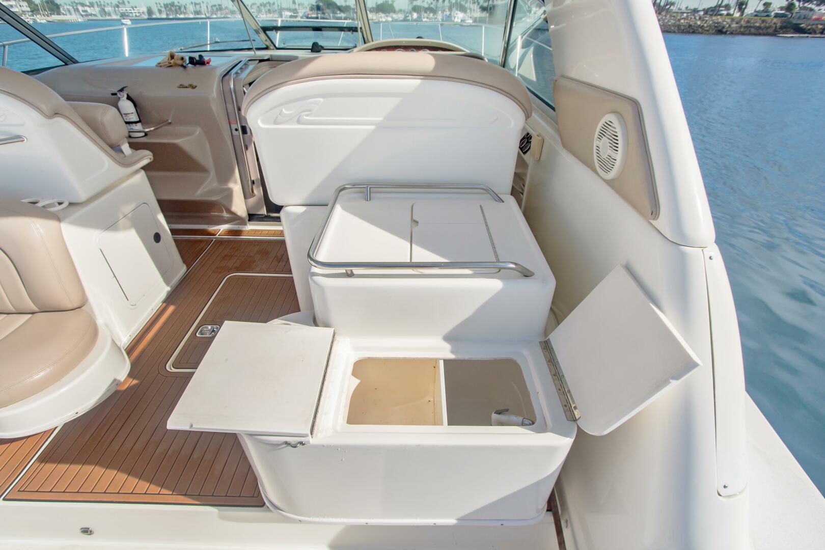 2000 Sea Ray 370 Express Cruiser - Image 35