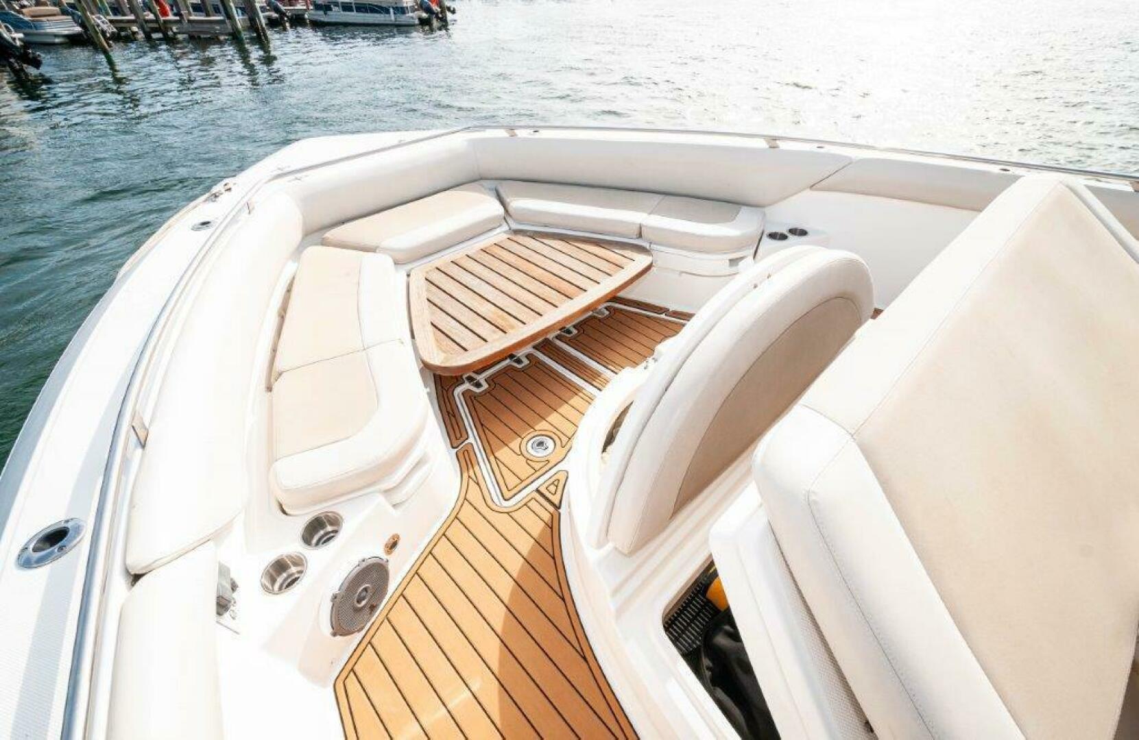 2018 Boston Whaler 420 Outrage - Image 23