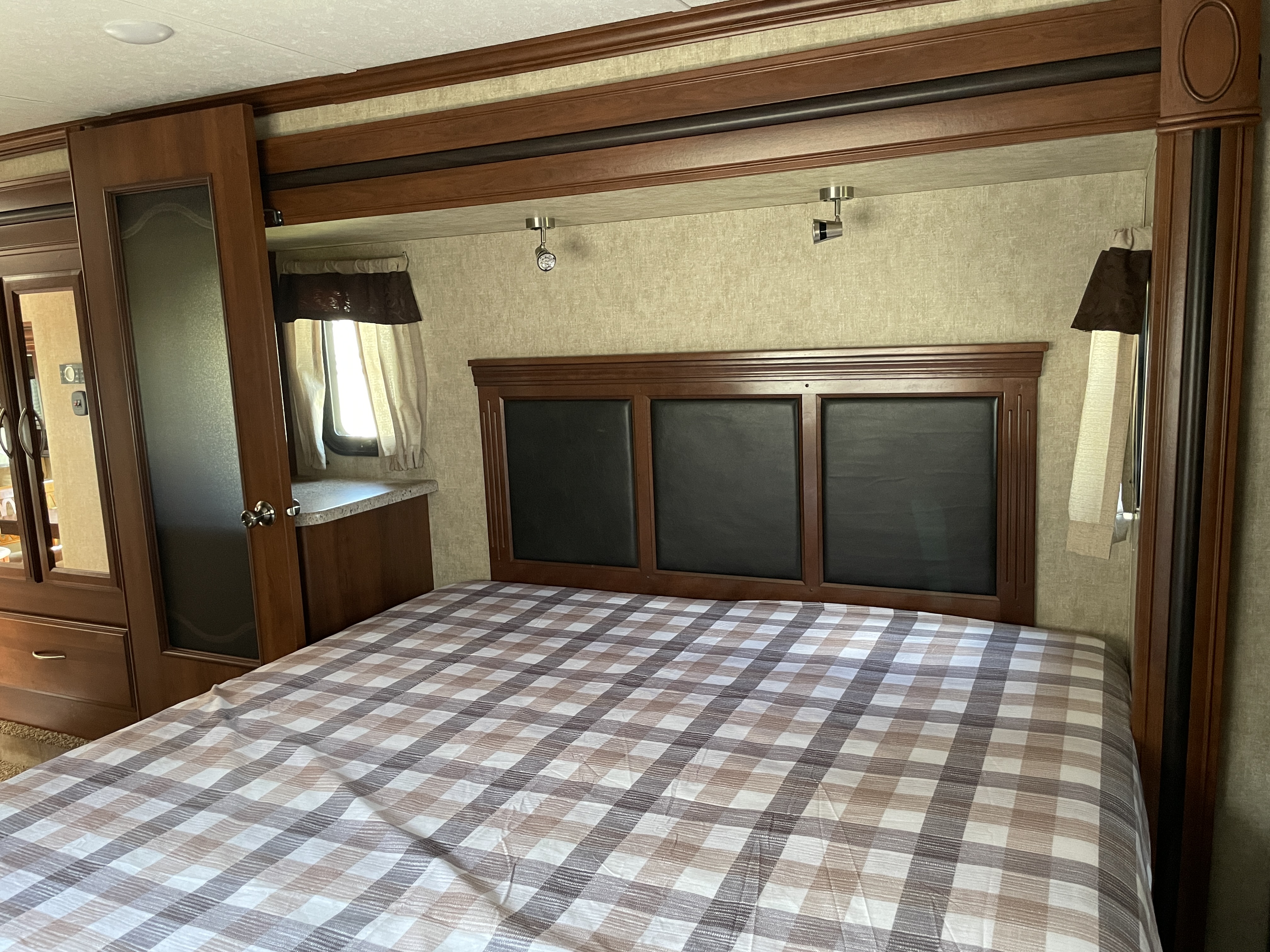 2016 Prime Time Sanibel 3601 Residential - Image 19