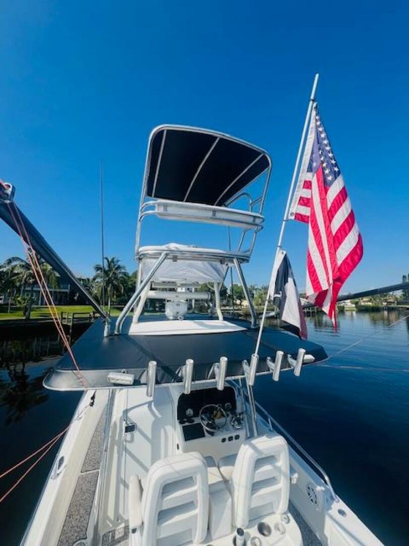 1999 Venture 34 Walkaround with Tower - Image 31