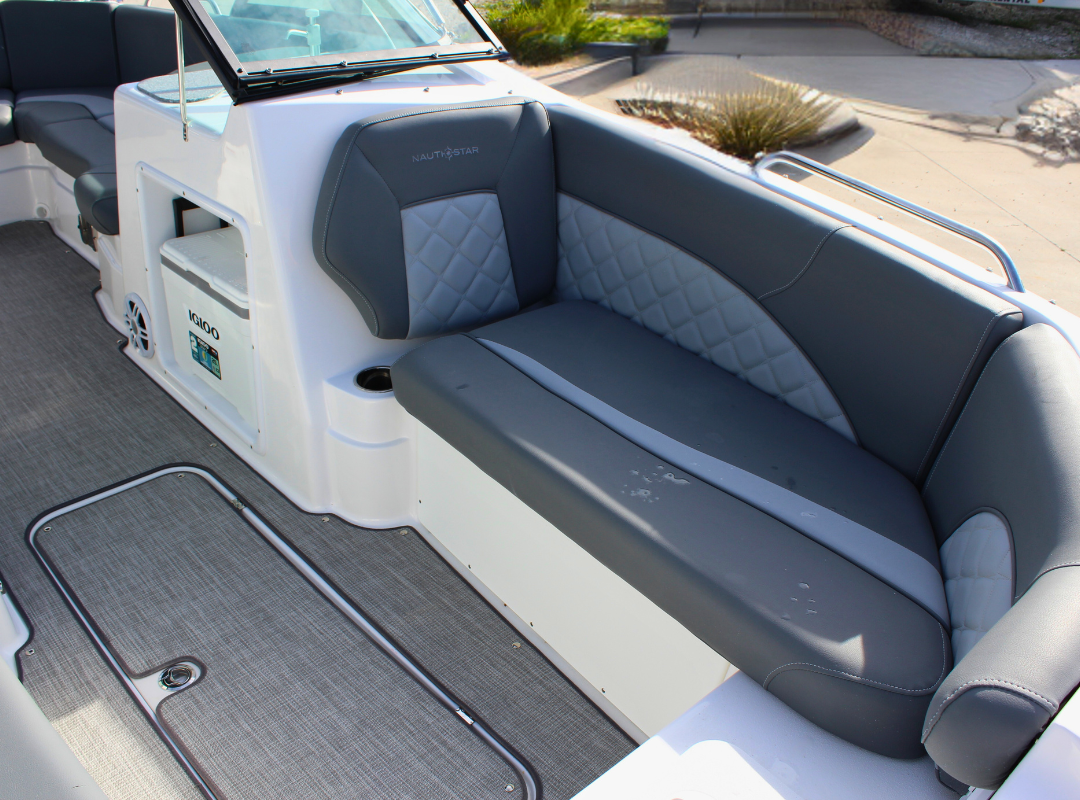 2024 NauticStar 203 DC Deck - Image 18