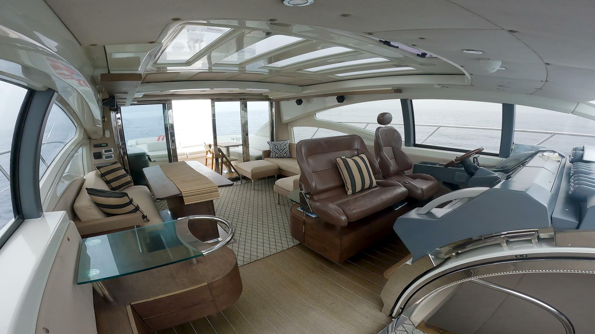 2011 Azimut 68S - Image 9