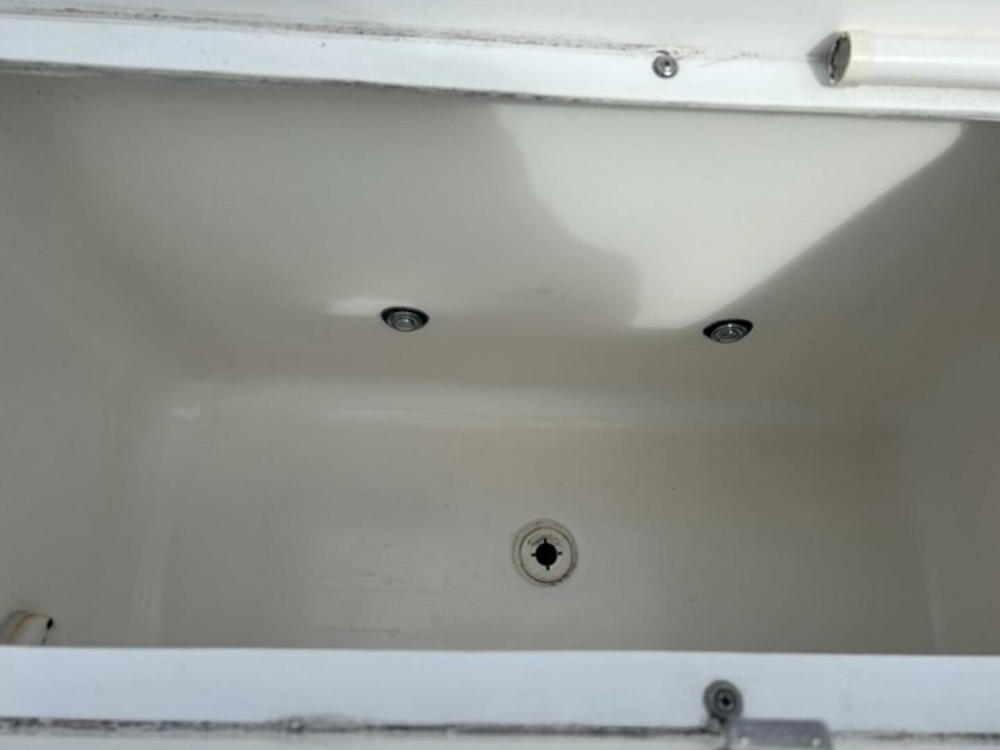 2008 Spectre 34 Center Console - Image 31