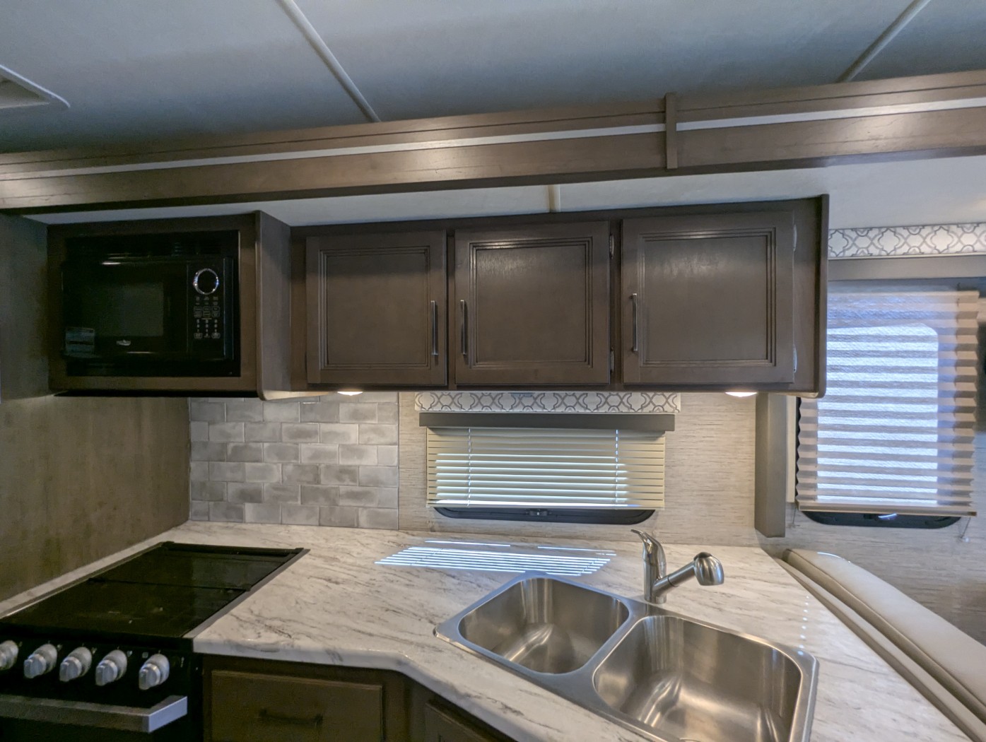 2021 Thor Motor Coach Freedom Traveler A30 - Image 18