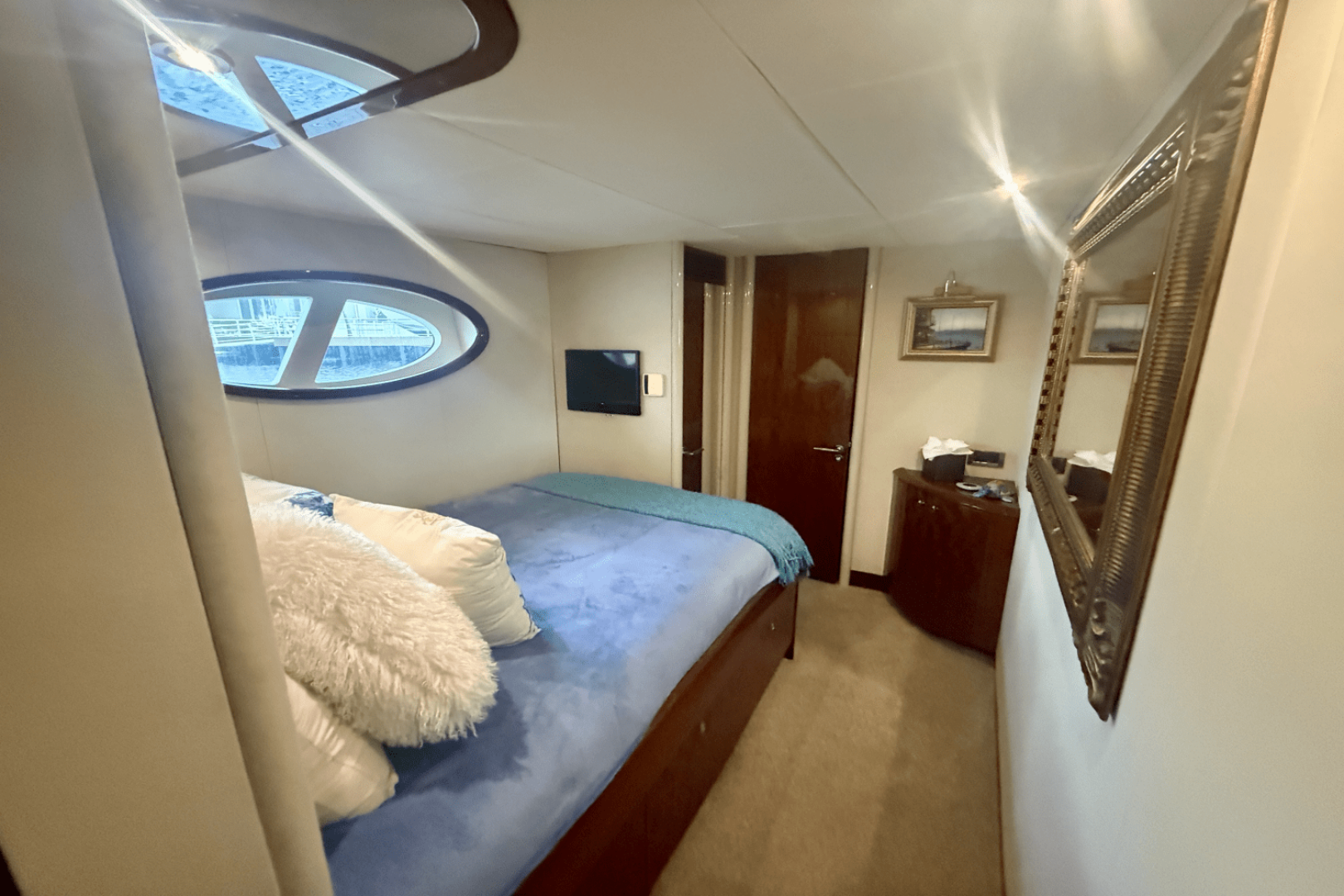 2005 68 FLYBRIDGE - Image 31