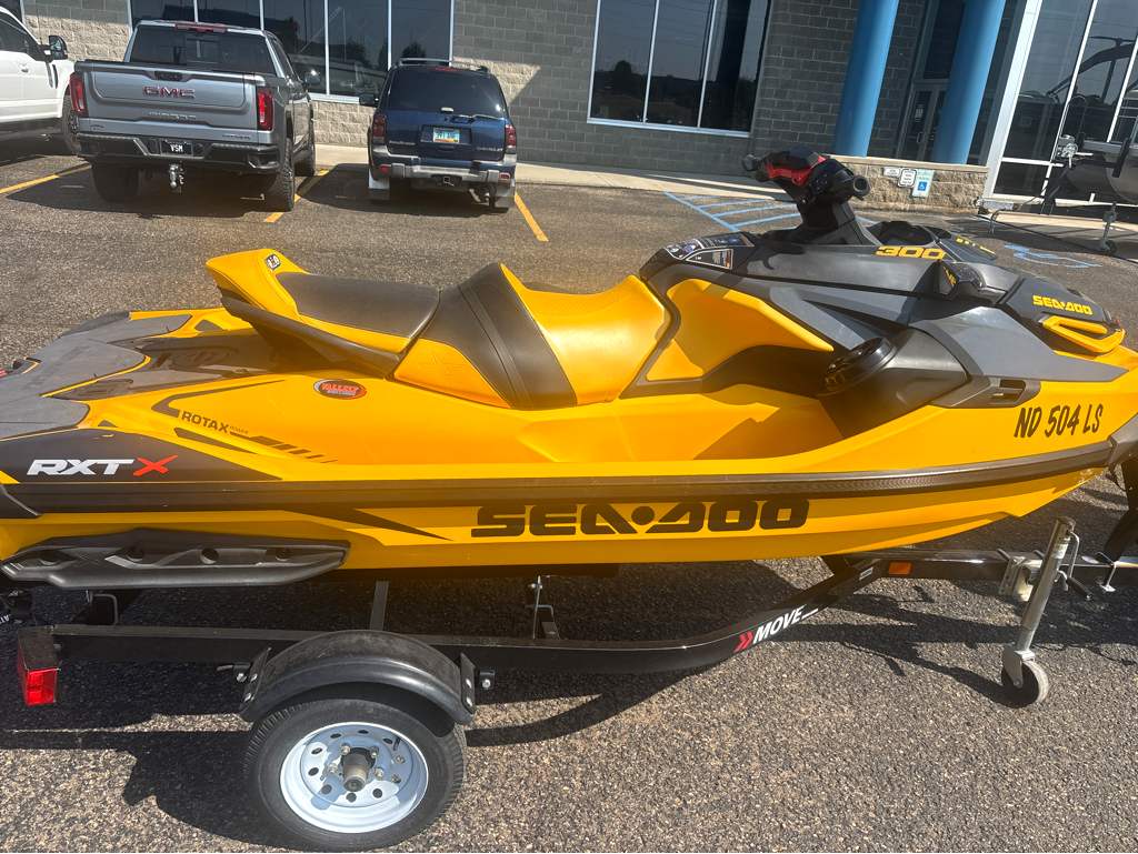 2021 Sea-Doo RXT-X 300 - Image 3