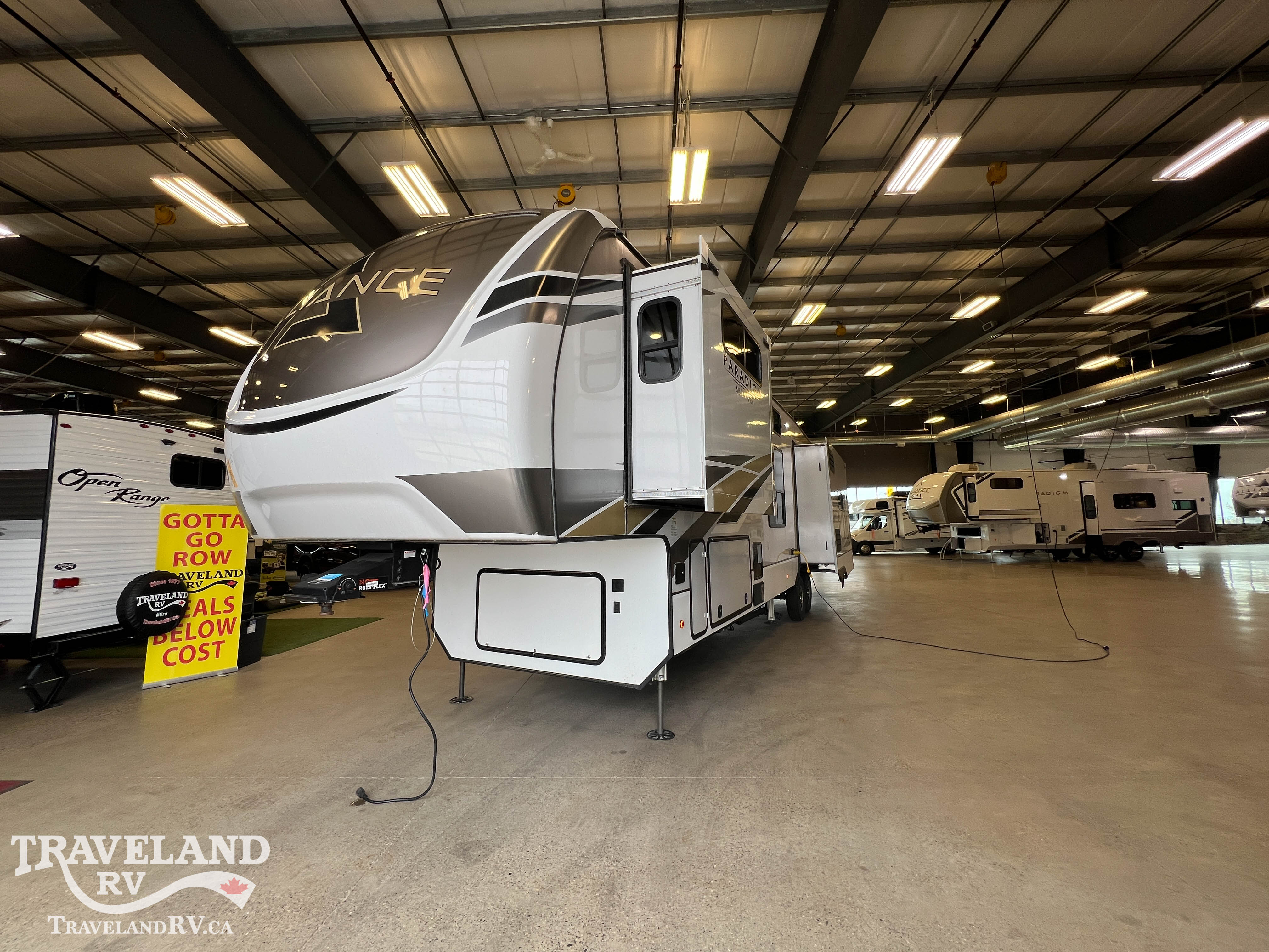 2022 Alliance RV Paradigm 390MP - Image 5