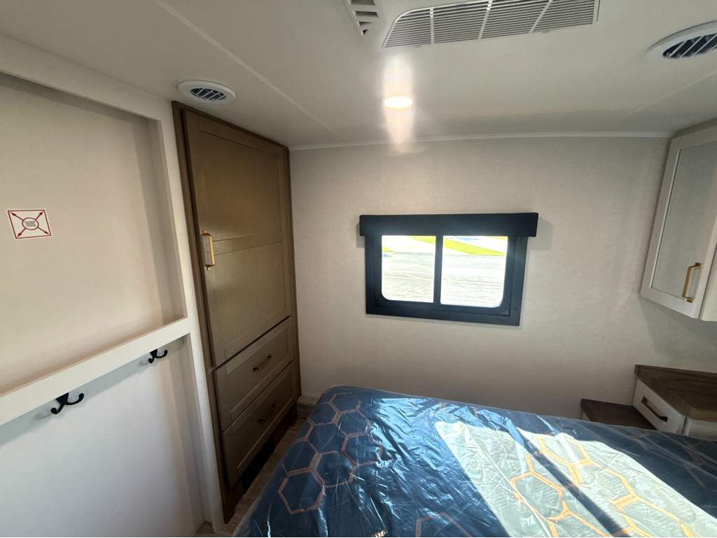 2027 JAYCO EAGLE 29RLC - Image 22