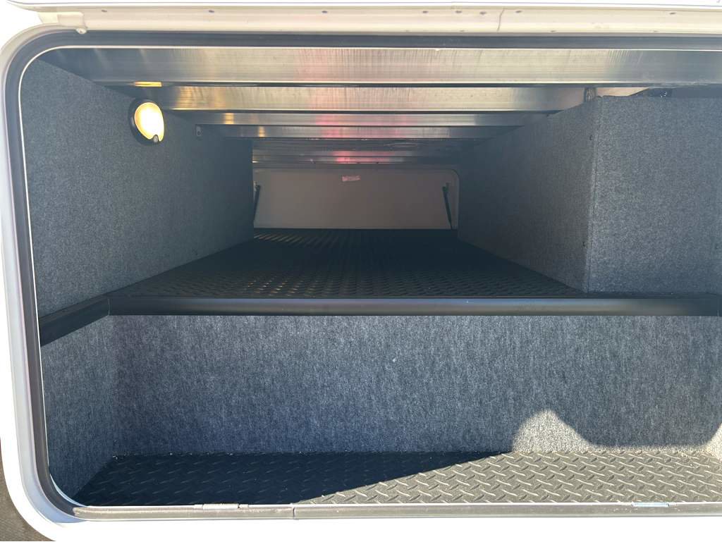 2025 JAYCO SEISMIC 4113 - Image 8