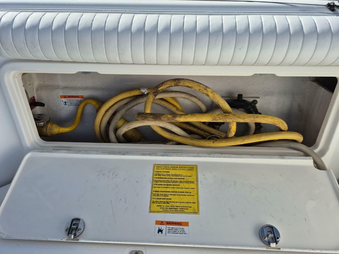 2004 Riviera 4000 Offshore - Image 12