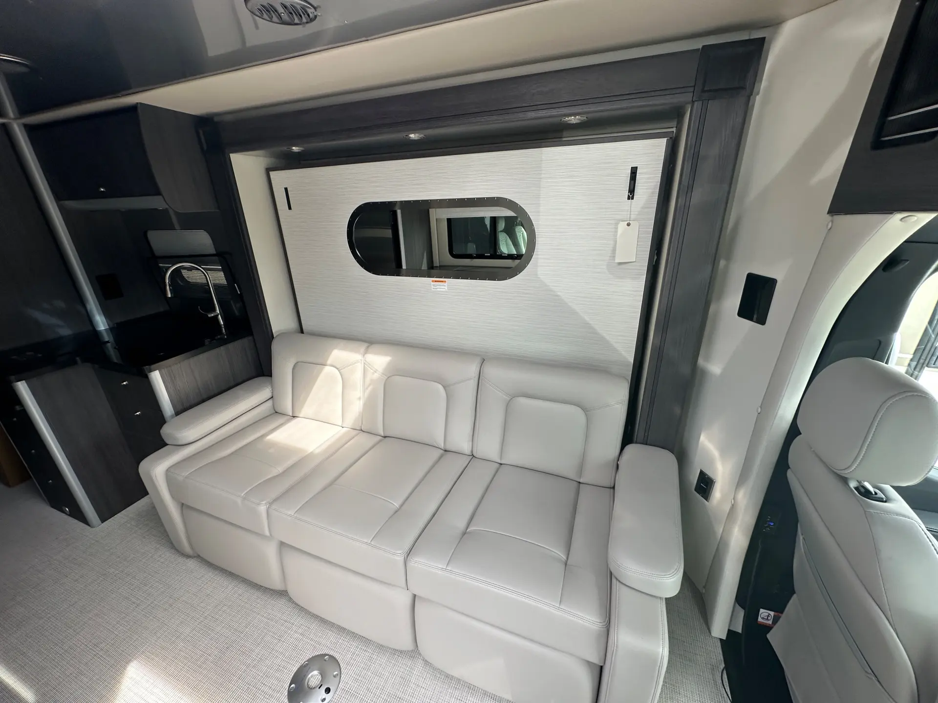 2026 Airstream Atlas - Image 12