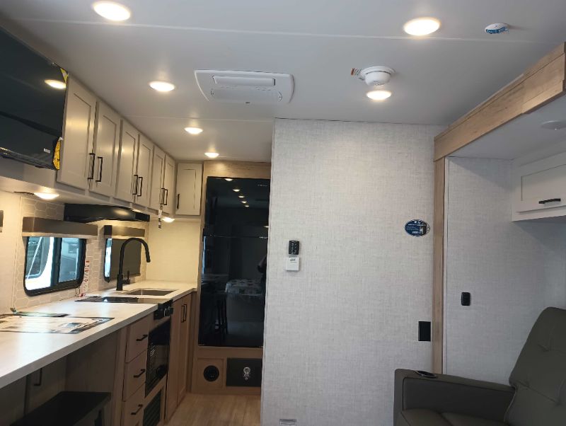 2026 Ember RV E-Series 21RKE - Image 4