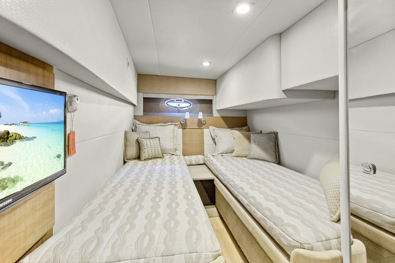 2016 Formula 45 Yacht - Image 37