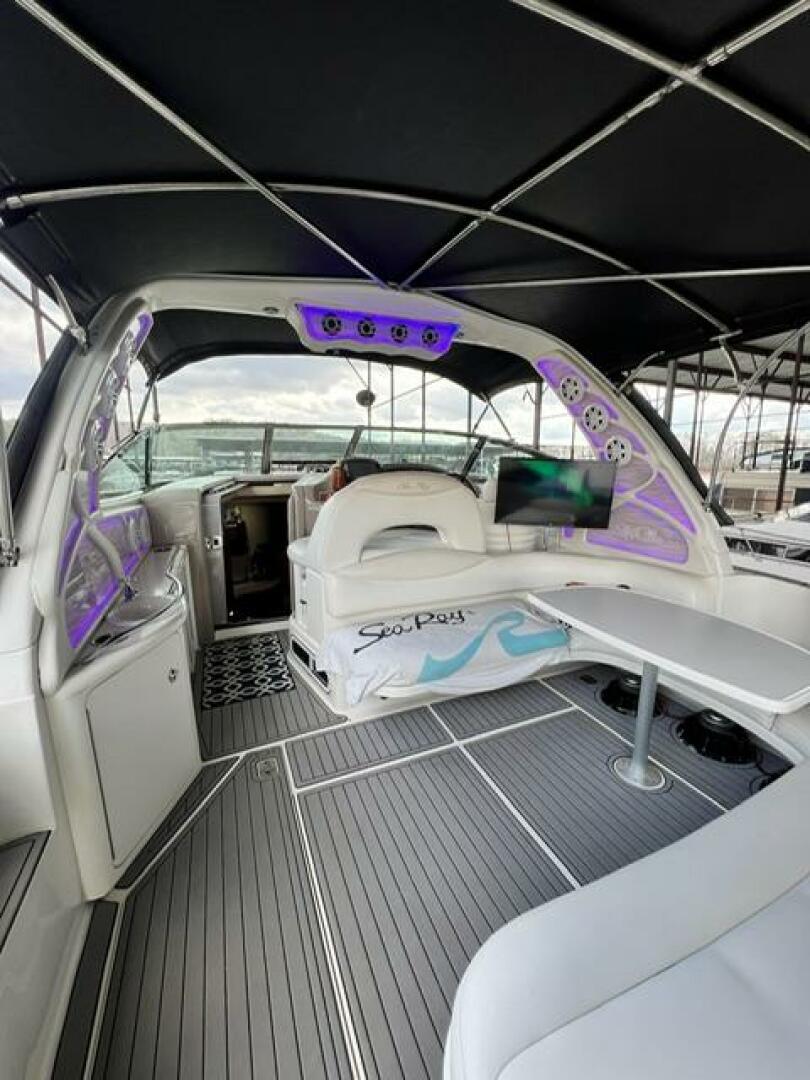 2003 Sea Ray 380 Sundancer - Image 11