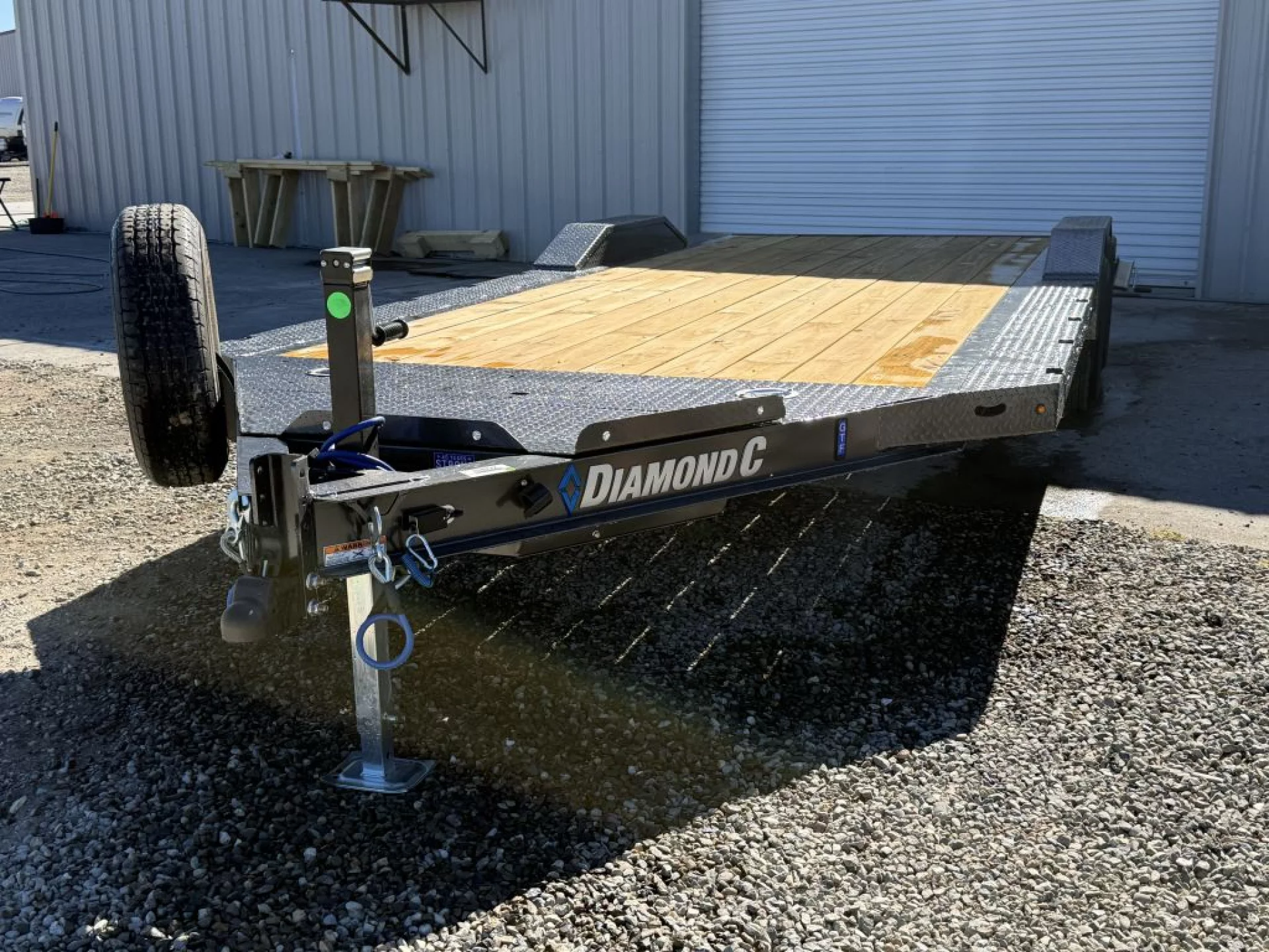 2027 DIAMOND C TRAILERS DIAMOND C GTF 206 - Image 3