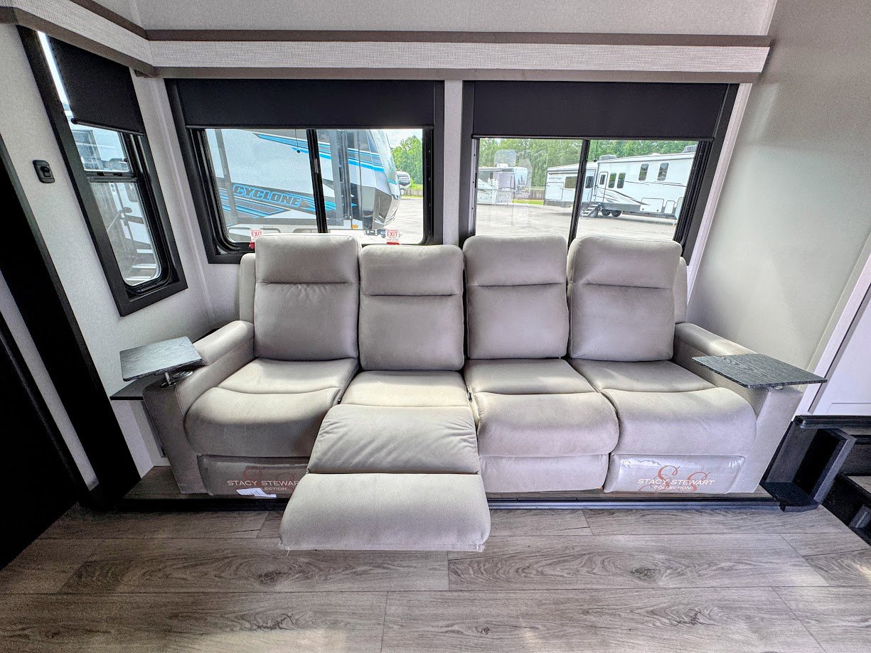 2026 JAYCO SEISMIC 413 - Image 16