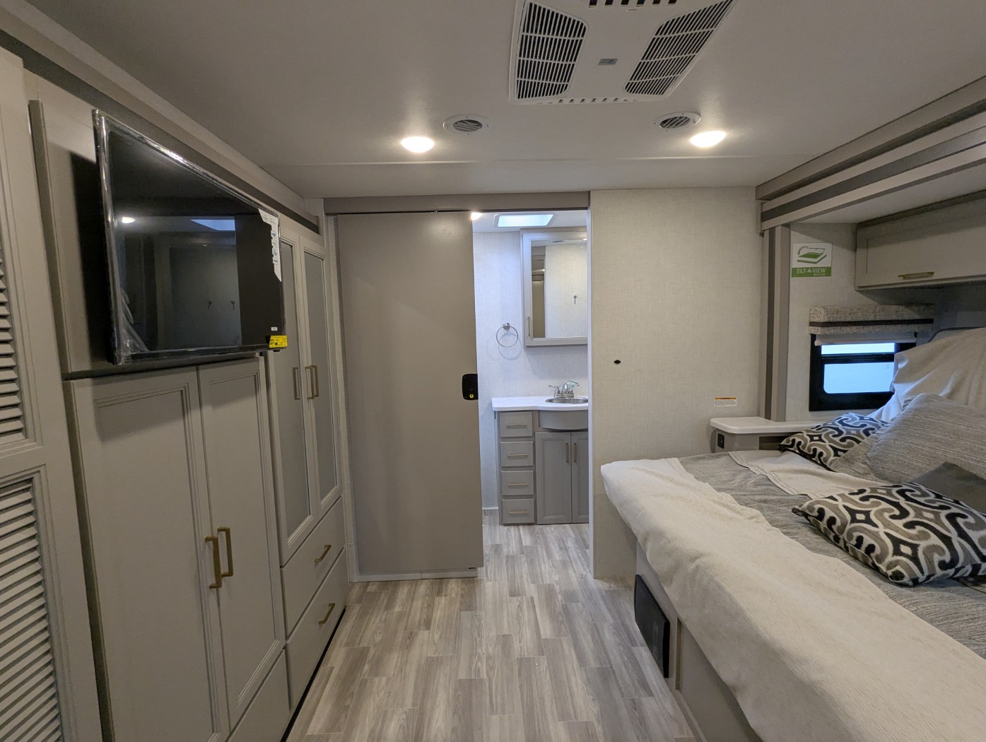 2026 Thor Motor Coach Windsport 36H - Image 25