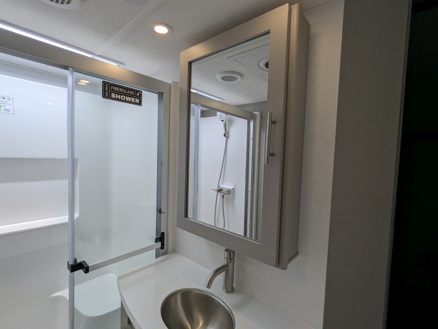 2026 Alliance RV Avenue 32RLS - Image 14