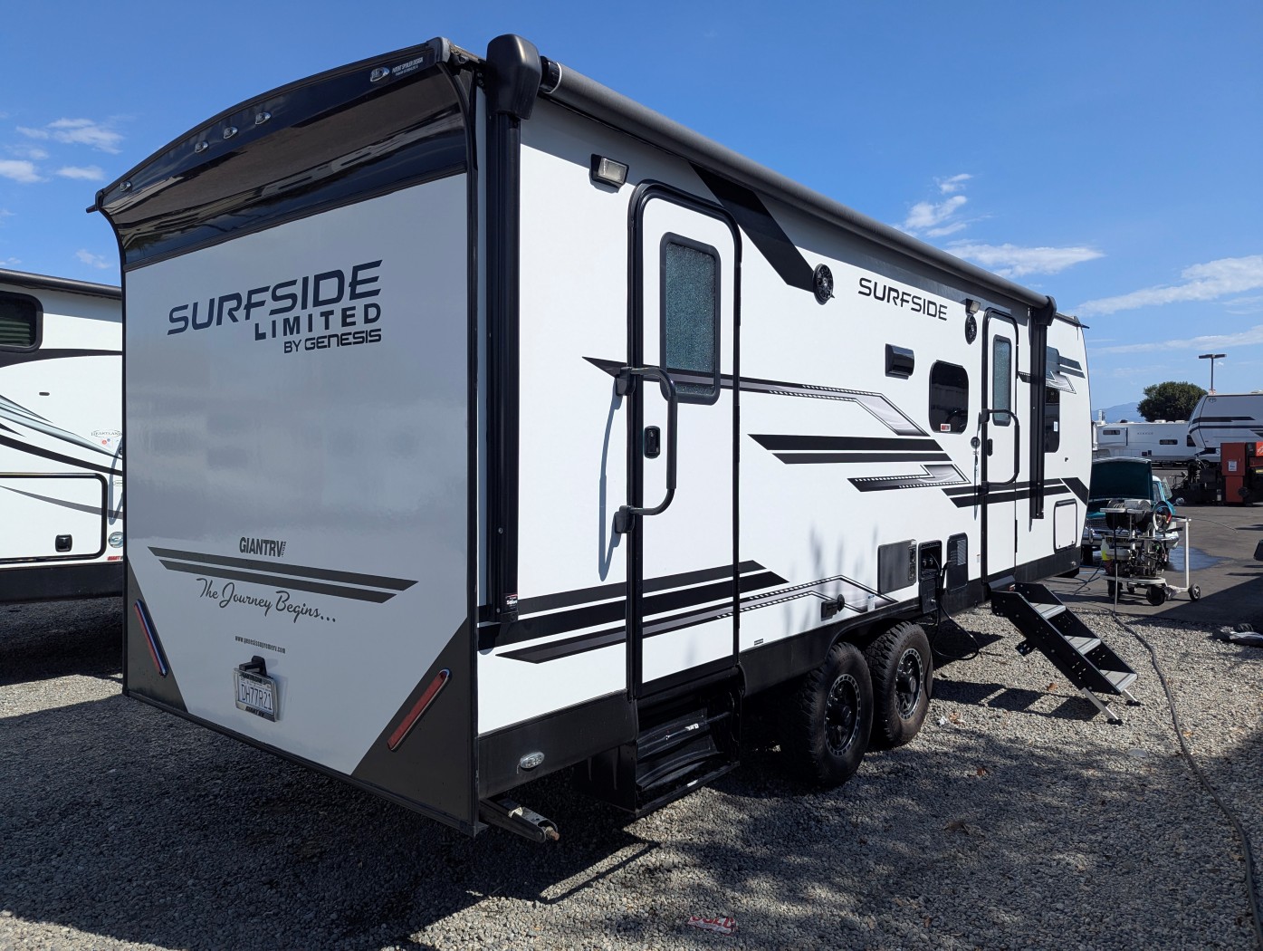 2024 Genesis Supreme Surfside Limited 25BHS - Image 4
