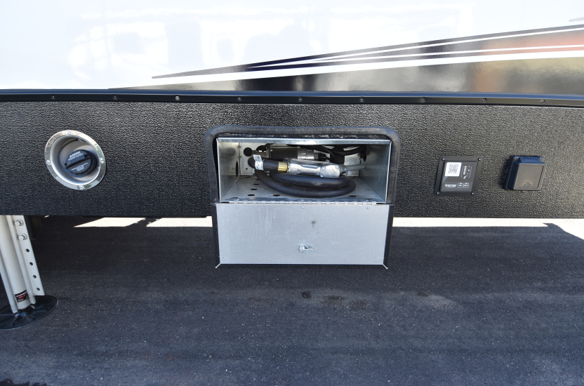 2025 Eclipse Attitude Wide Lite 5th Wheel 39A15G - Image 11