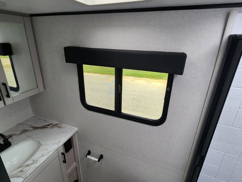 2026 JAYCO JAY FEATHER AIR 18FBS - Image 13