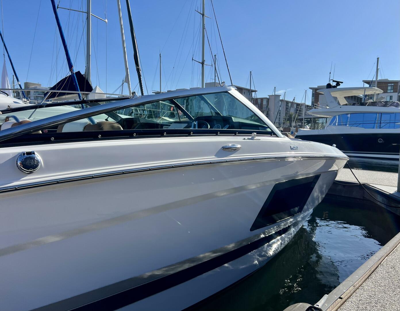 2019 Four Winns H290 - Image 7