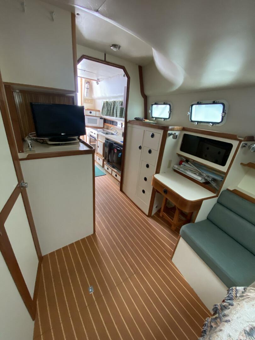 2001 Albin 32 + 2 Command Bridge - Image 12