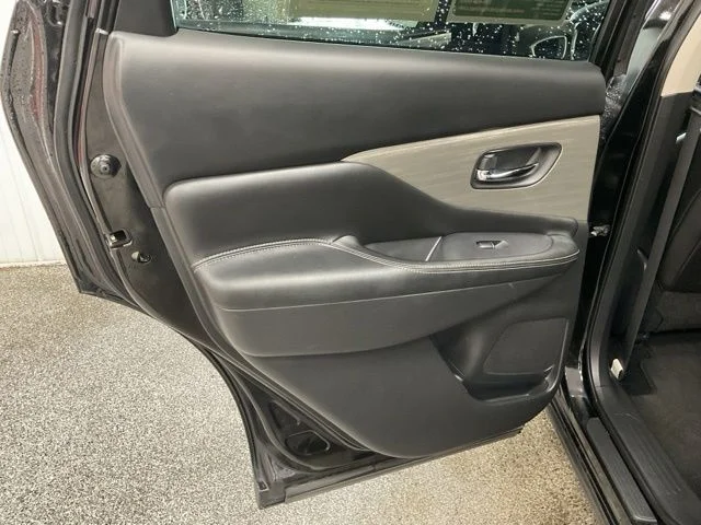 2018 Nissan Murano Utility 4D Platinum AWD V6 - Image 20