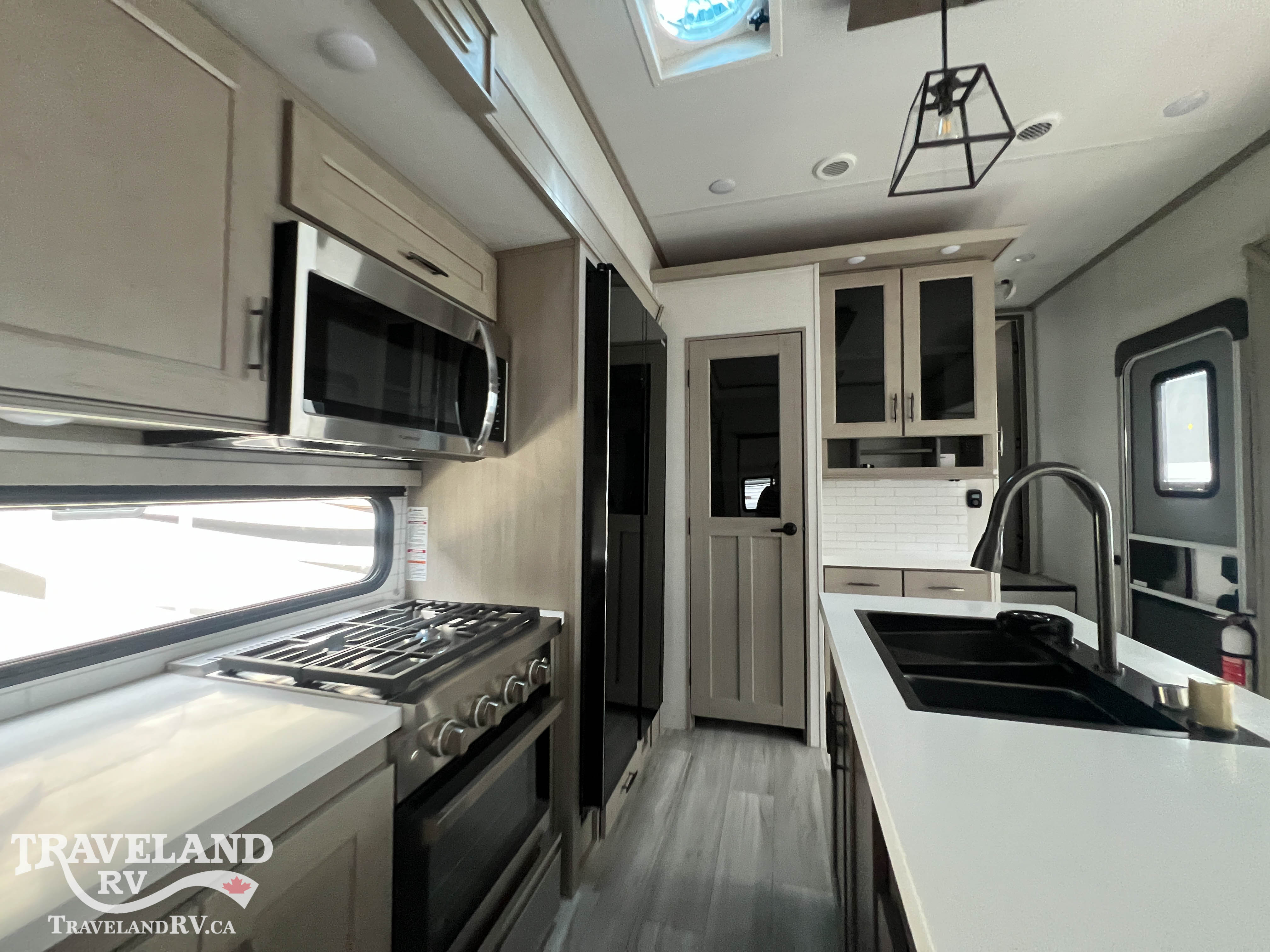 2024 Grand Design Influence 3704BH - Image 20