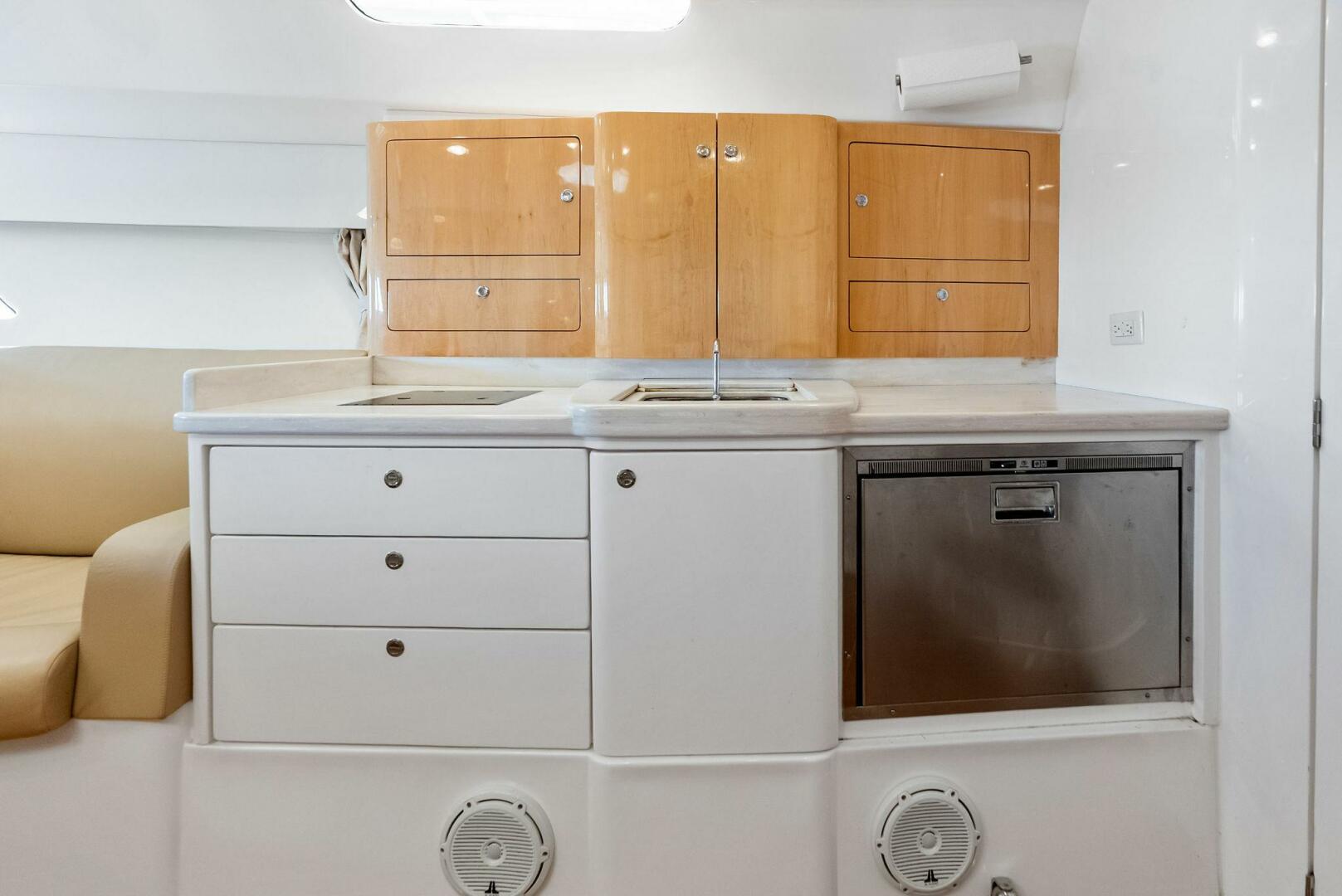 2018 Intrepid 430 Sport Yacht - Image 33