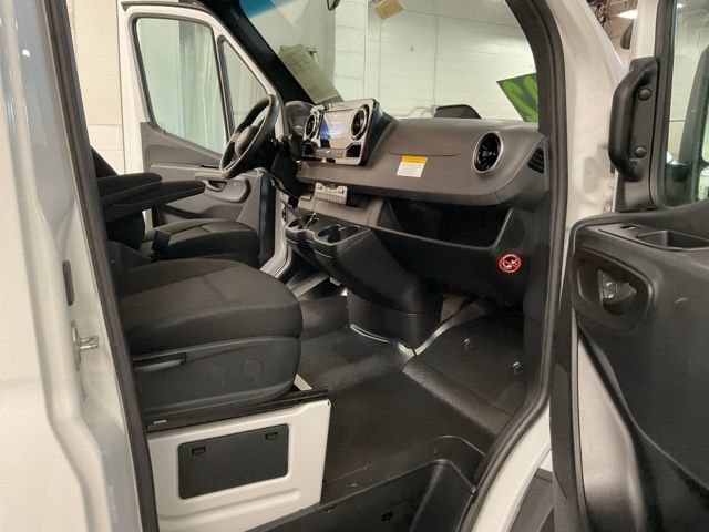 2025 Mercedes-Benz Sprinter Passenger Van Passenger 170 WB - Image 27