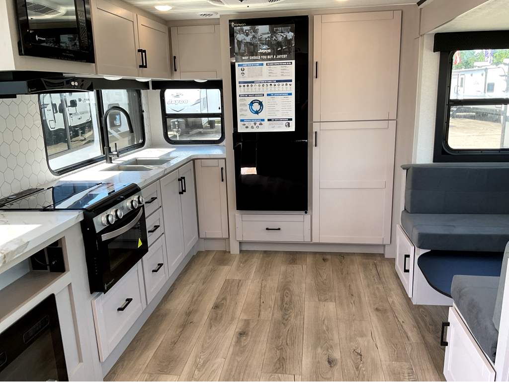 2026 JAYCO Jay Feather 30RKB - Image 6