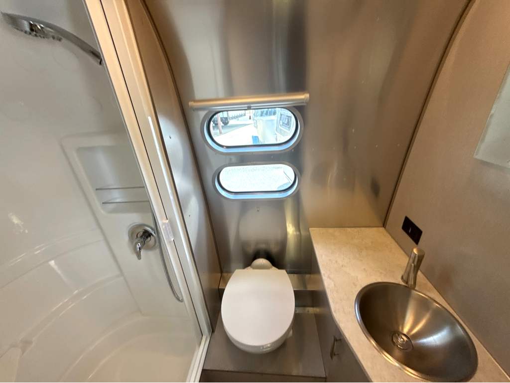 2026 AIRSTREAM CARAVEL 20FB - Image 29