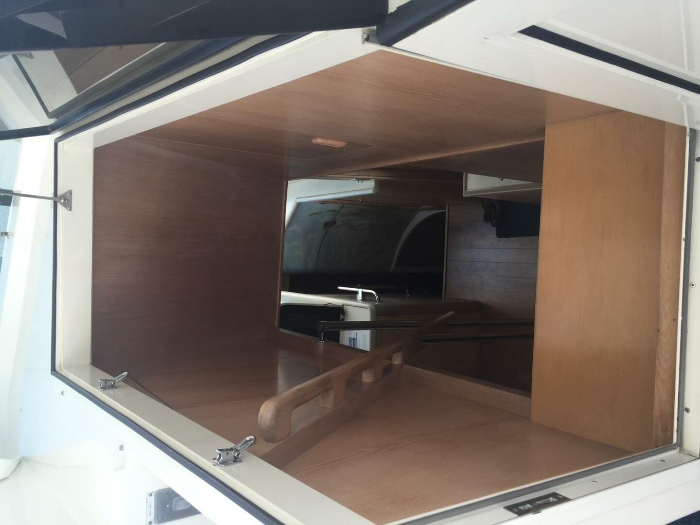 1994 Hatteras 70 Cockpit Motor Yacht - Image 24