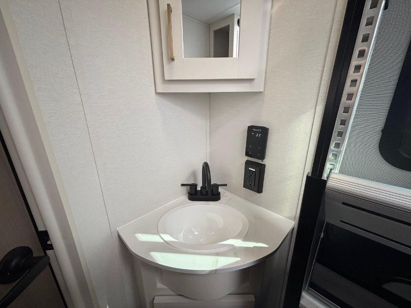 2026 Grand Design Transcend XPLOR 23BHX - Image 10