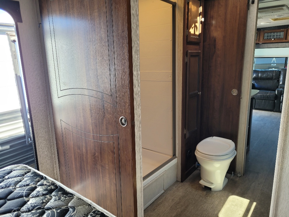 2019 Heartland Wilderness WD 2500 RL - Image 13