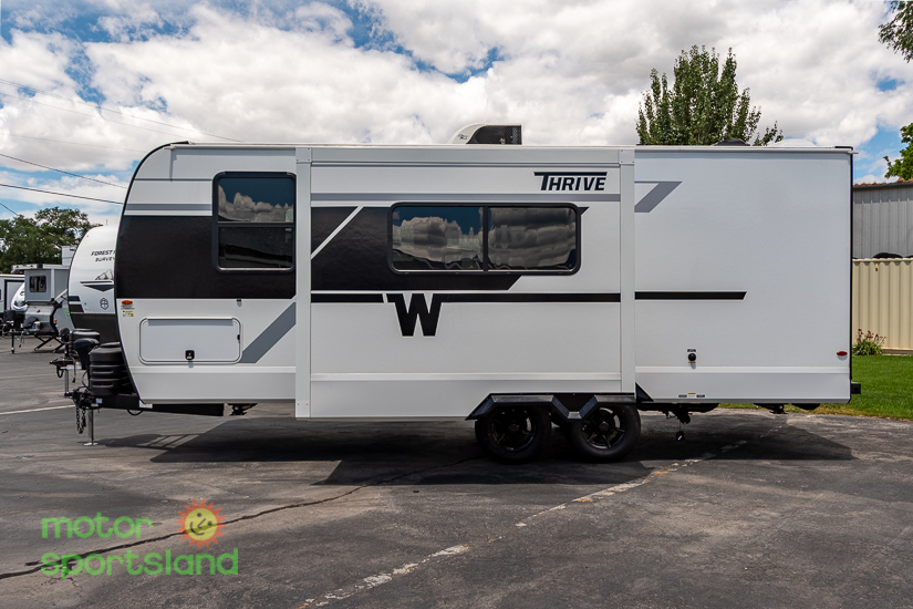 2026 Winnebago Thrive 22MBH - Image 13